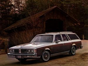 Oldsmobile Cutlass Cruiser